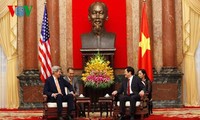 Президент СРВ Чыонг Тан Шанг принял госсекретаря США Джона Керри