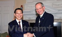 Столицы Вьетнама и Великобритании расширяют финансовое сотрудничество