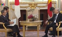 Глава Компартии Вьетнама принял руководителей экономических корпораций Японии