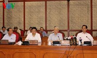 Политбюро ЦК КПВ высказало мнения по подготовке к 16-му съезду парткома г.Ханоя