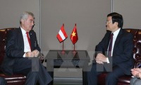 Президент Вьетнама встретился с австрийским и чилийской коллегами
