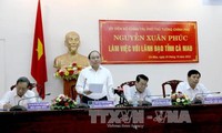 Вице-премьер СРВ Нгуен Суан Фук совершил рабочую поездку в провинцию Камау