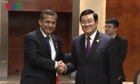 Президент СРВ провел двусторонние встречи с мировыми лидерами на полях саммита АТЭС-2015