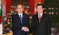 Руководители Вьетнама поздравили руководство Мьянмы с Днем независимости страны