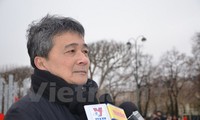 Вьетнамцы во Франции возлагают надежды на успех 12-го съезда КПВ