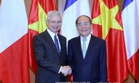 Спикер парламента Вьетнама Нгуен Шинь Хунг провел переговоры с французским коллегой
