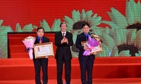 Во Вьетнаме отпраздновано 85-летие со дня создания СКМ и вручена премия имени Ли Ты Чонга