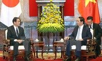 Президент Вьетнама Чан Дай Куанг принял главу МИД Японии
