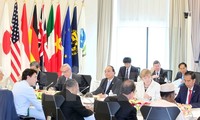 Премьер Вьетнама выступил с речью на расширенном саммите G7