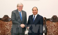 Нгуен Суан Фук принял бывшего премьер-министра Австралии Кевина Радда