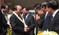 Нгуен Суан Фук прибыл в Камбоджу для участия в 9-м саммите Треугольника развития