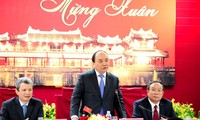 Премьер Вьетнама поздравил жителей провинции Тхыатхиен-Хюэ с Тэтом
