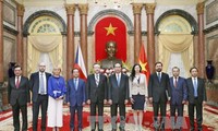 Президент Вьетнама принял послов зарубежных стран, вручивших верительные грамтоты
