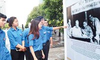 Отмечается 42-я годовщина со Дня освобождения Южного Вьетнама и воссоединения страны