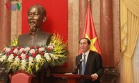 Президент СРВ поздравил Мун Чжэ Ина с избранием на пост президента Южной Кореи