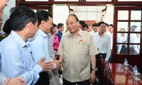 Нгуен Суан Фук встретился с избирателями района Дошон города Хайфона