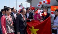 Премьер Вьетнама прибыл в Токио, начав официальный визит в Японию