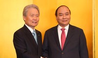 Нгуен Суан Фук провёл рабочую встречу с главой Японской федерации экономических организаций