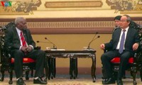 Секретарь парткома г.Хошимина принял спикера кубинского парламента
