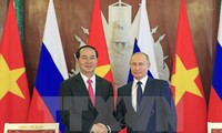 Российские СМИ положительно оценивают визит президента СРВ в РФ
