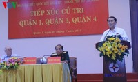 Президент Вьетнама встретился с избирателями города Хошимина