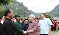 Генсек ЦК КПВ Нгуен Фу Чонг совершил рабочую поездку в провинцию Баккан