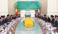 Вьетнам и Камбоджа сделали совместное заявление в ходе визита генсека ЦК КПВ Нгуен Фу Чонга