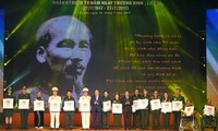 В Ханое названы 700 лучших граждан Вьетнама, имеющих заслуги перед Отечеством