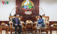 Спикер парламента Лаоса приняла делегацию ЦК Отечественного фронта Вьетнама