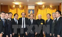 Премьер Вьетнама встретился с главой Тайного совета при короле Таиланда