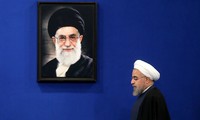 Верховный лидер Ирана предупредил от «неверных шагов» по ядерной сделке