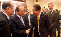Премьер Вьетнама встретился с инвесторами Азиатско-тихоокеанского региона