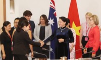 Нгуен Тхи Ким Нган встретилась с представителями австралийских студентов, обучаюшихся во Вьетнаме