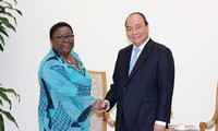 Премьер Вьетнама Нгуен Суан Фук принял главу МИД Либерии