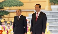 Руководители Вьетнама поздравили японского императора с днём рождения