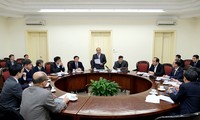 Премьер Вьетнама провел рабочую встречу с группой по экономическим консультациям