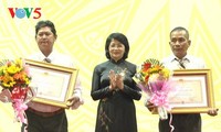 В провинции Тиензянг орденами Независимости награждены семьи павших фронтовиков