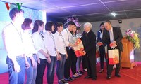 Генсек ЦК КПВ поздравил с Тэтом членов парткома, руководителей и жителей провинции Хынгйен