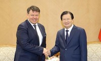 Вице-премьер СРВ Чинь Динь Зунг принял генерального секретаря ВМО