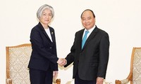 Премьер Вьетнама принял министра иностранных дел Республики Корея
