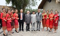 В Ханое прошла вьетнамо-лаосская дружеская встреча