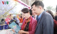 Председатель Нацсобрания Вьетнама посетила всереспубликанский праздник газет 2018