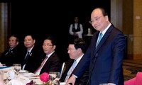 Нгуен Суан Фук встретился с ведущими инвесторами Вьетнама и Австралии