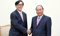 Нгуен Суан Фук принял посла Таиланда в связи с окончанием его срока работы во Вьетнаме