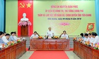 Премьер Вьетнама провел рабочую встречу с руководством провинции Тиензянг