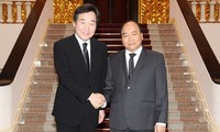 Премьер Вьетнама Нгуен Суан Фук встретился со своим южнокорейским коллегой