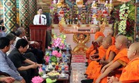 Глава ОФВ Чан Тхань Ман поздравил кхмеров с праздником «Чол Чнам Тхмай»