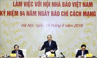 Нгуен Суан Фук провел рабочую встречу с Союзом вьетнамских журналистов