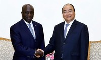 Премьер Вьетнама принял главу МИД Республики Кот-д’Ивуар