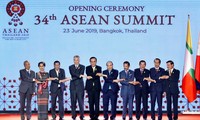 Премьер Вьетнама завершил участие в 34-м саммите АСЕАН